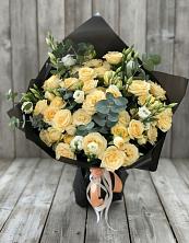 Букет цветов из:  Розы и Лизиантусы в Реж