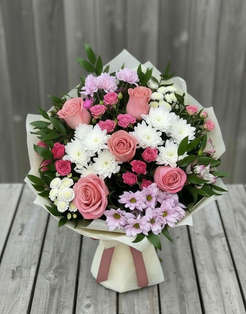 Букет цветов из: Альстромерии, Гвоздики, Розы и Хризантемы в Реж