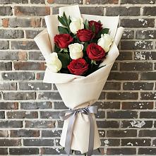 Букет цветов из:  Розы #REPLACE_PRED# Реж