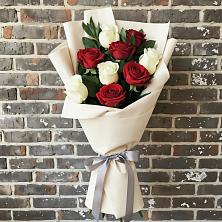 Букет цветов из:  Розы в Реж