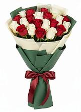 Букет Микс из красных и белых роз #REPLACE_PRED# Реж
