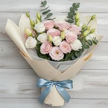 Букет цветов из:  Лизиантусы в Реж