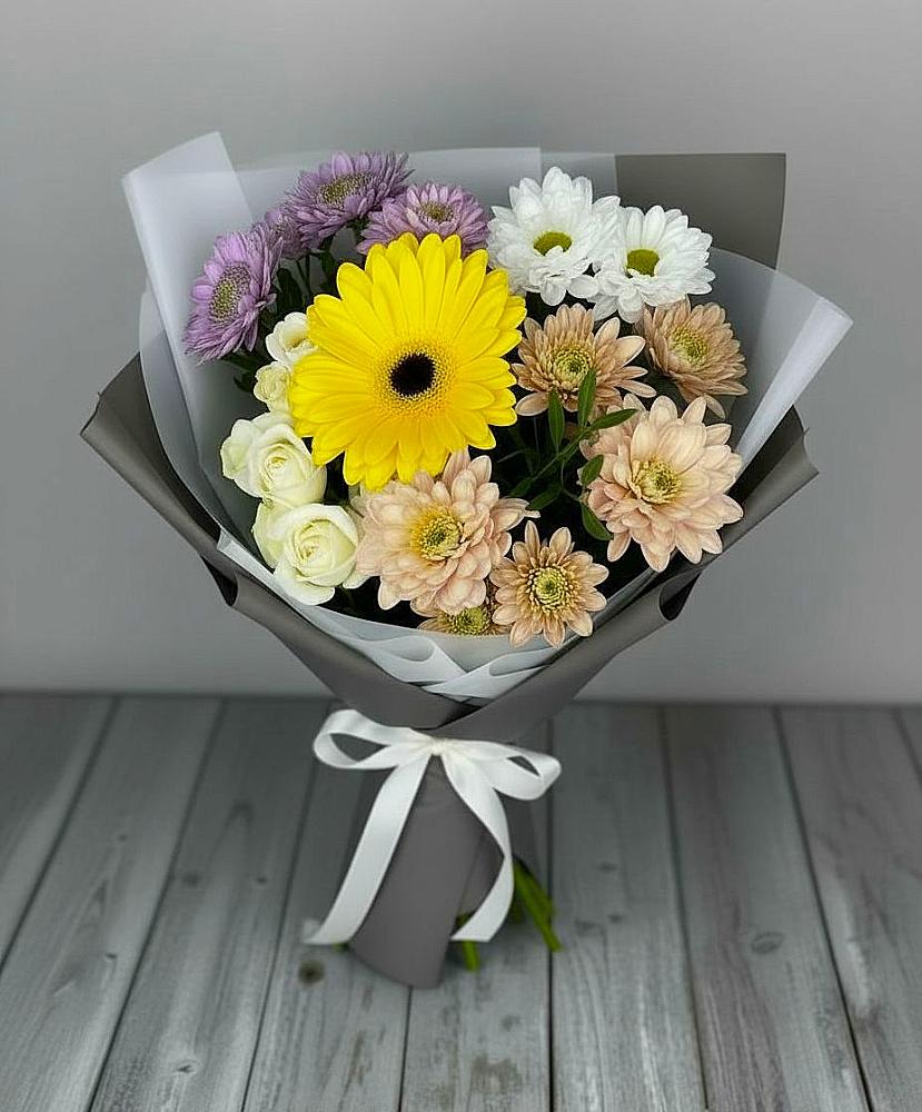 Букет цветов из: Розы, Герберы и Хризантемы в Реж