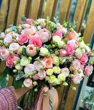 Букет цветов из:  Розы #REPLACE_PRED# Реж