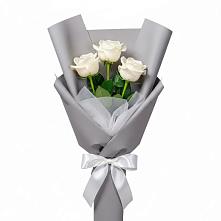 Букет 3 белые розы в Реж