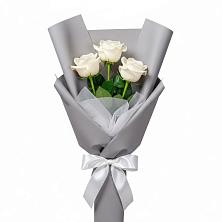 Букет 3 белые розы в Реж