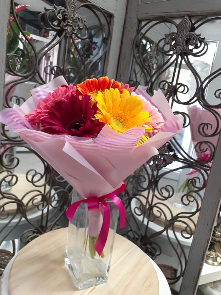 Букет цветов из: Герберы в Реж