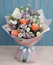 Букет цветов из:  Лизиантусы, Розы, Альстромерии и Гипсофила #REPLACE_PRED# Реж