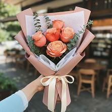 Букет цветов из:  Розы в Реж
