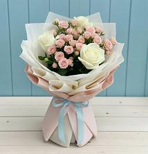 Букет цветов из:  Розы в Реж