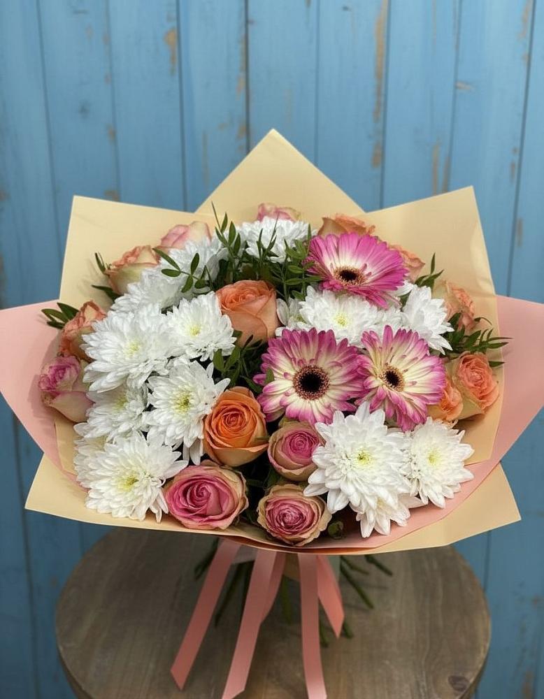 Букет цветов из: Розы, Герберы и Хризантемы в Реж