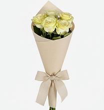 Букет цветов из:  Розы в Реж