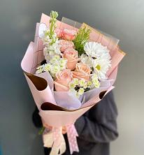 Букет цветов из:  Хризантемы и Розы в Реж