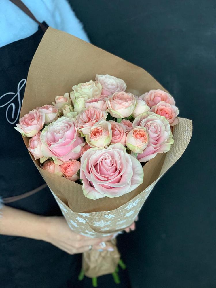 Букет цветов из: Хризантемы и Розы в Реж