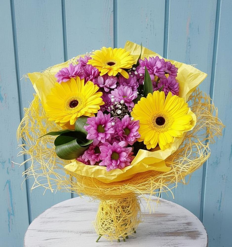 Букет цветов из: Хризантемы и Герберы в Реж