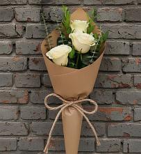 Букет цветов из:  Розы в Реж