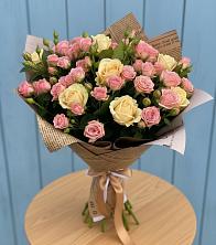 Букет цветов из:  Розы в Реж