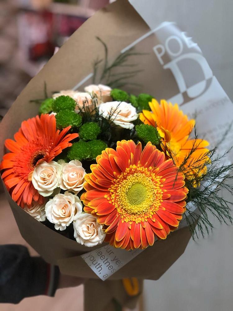 Букет цветов из: Герберы, Хризантемы и Розы в Реж