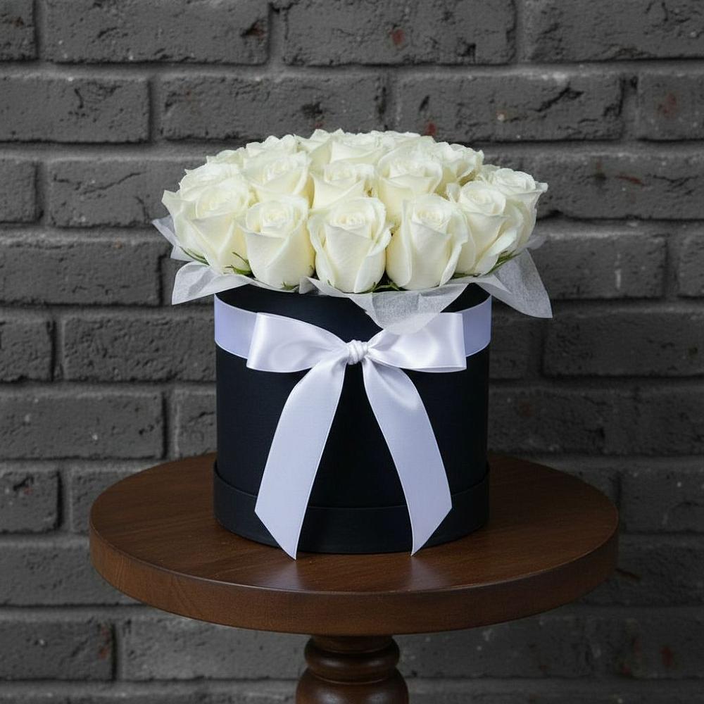 Цветочная композиция из Розы в шляпной коробке в Реж